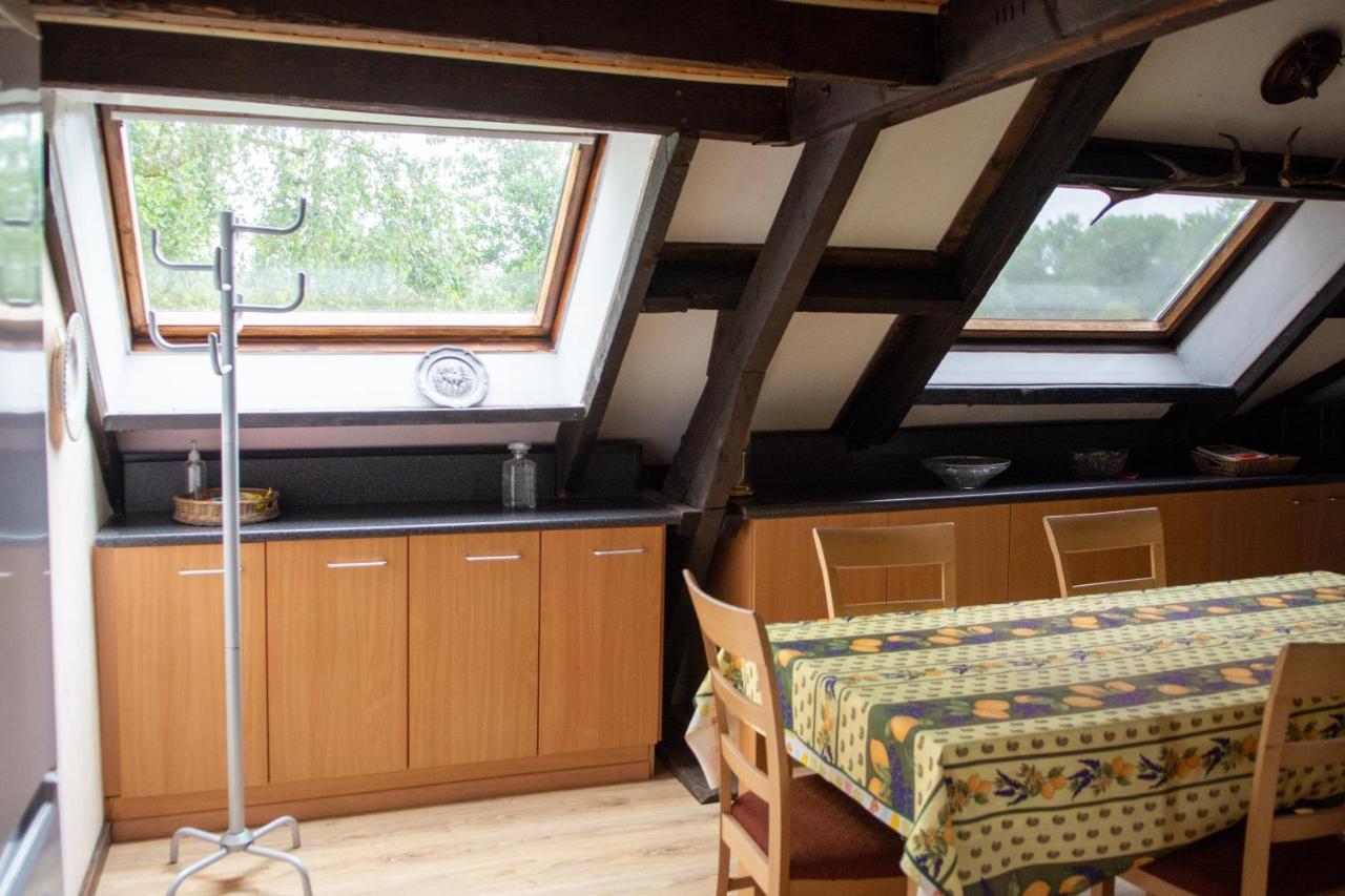 Poezelhoekvallei Appartement โซนเนอเบเคอ ภายนอก รูปภาพ