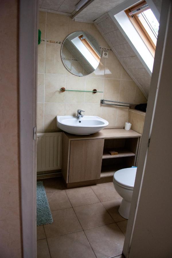 Poezelhoekvallei Appartement โซนเนอเบเคอ ภายนอก รูปภาพ